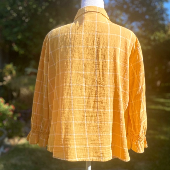 Yellow and White Button Down Blouse with Ruffle Sleeves - Picture 4 of 5